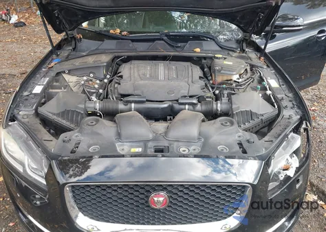 2017 Jaguar Xj R-Sport z USA, uszkodzony, nr VIN SAJWA1C70H8W10503